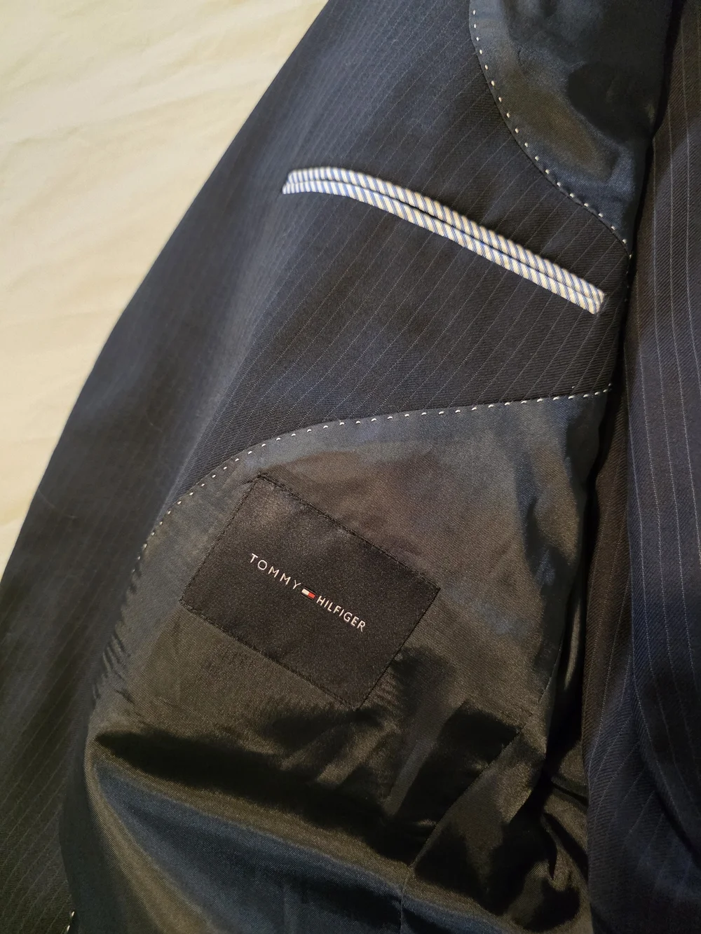 Tommy Hilfiger Men's Navy Blue Pinstripe Suit 42R Pants Are 36/34